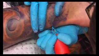 Nick Baxter Tattooing Gregos at Surf n Ink Australia-Part 3.mp4